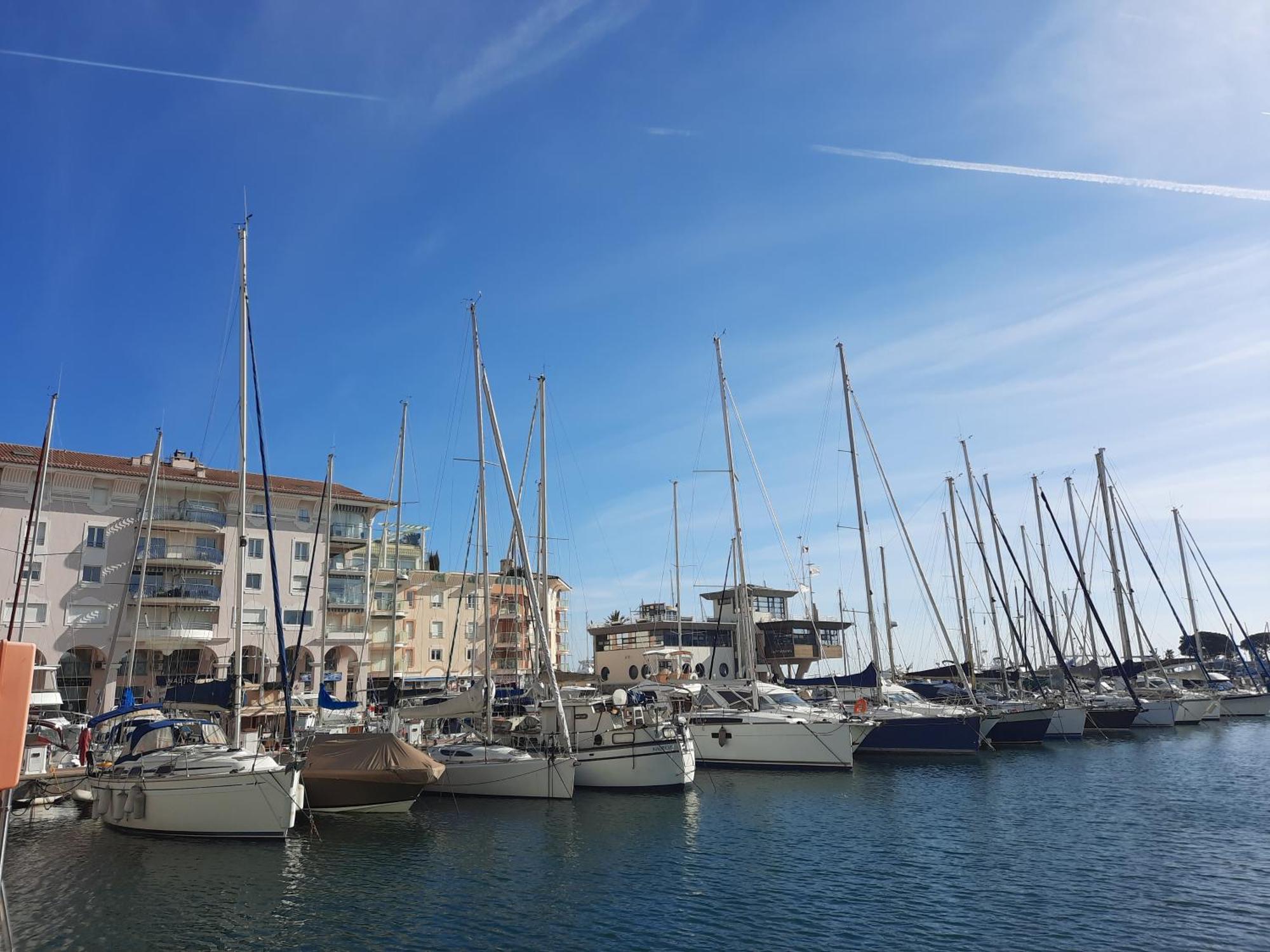 Appartement Coeur Marina à Fréjus Extérieur photo